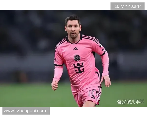 不屈不挠的足球巨星们如何在逆境中崛起与辉煌